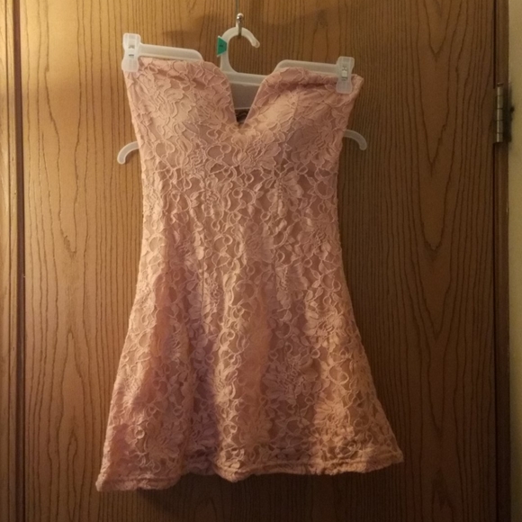 Shirt - Picture 1 of 3